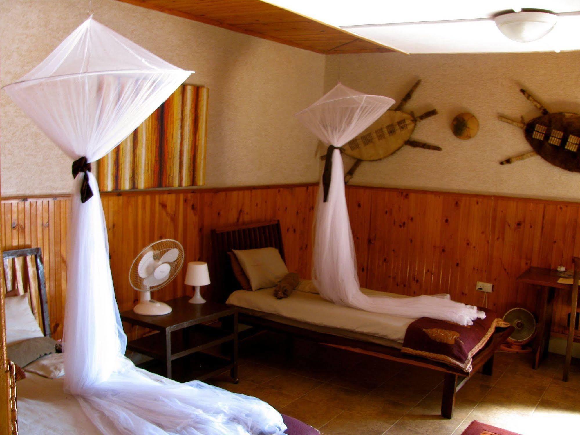 Madidi Lodge Lilongwe Esterno foto