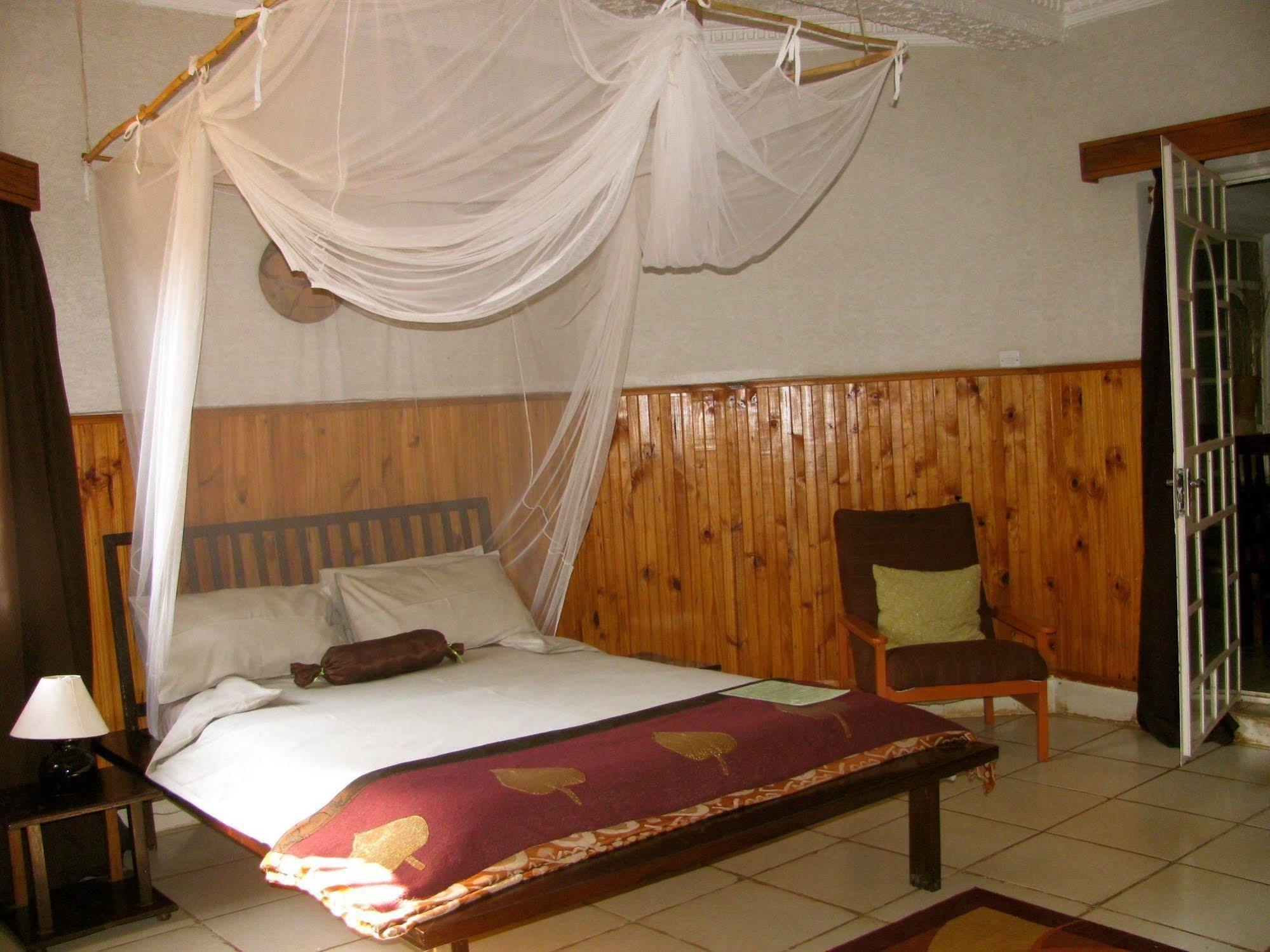 Madidi Lodge Lilongwe Esterno foto